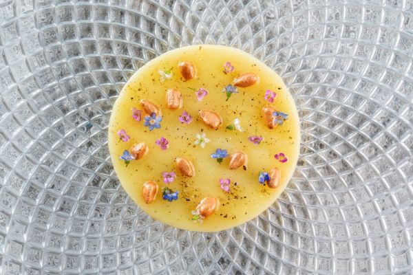 Comté sajt szarvasgombás mézzel és fügével