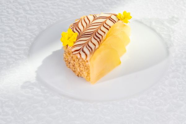 Eszterházy-torta szamorodnis körtével