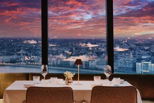 Béres Tokaji Esszencia Ajka Kristály kanálon